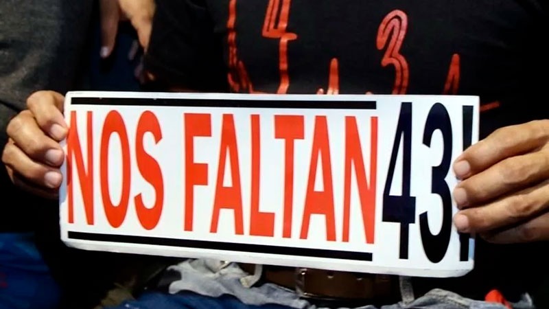 Alista AMLO reunión con padres de los 43